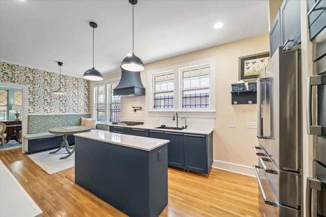 910 KENSINGTON PL, Memphis, TN 38107