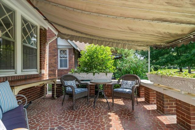910 KENSINGTON PL, Memphis, TN 38107