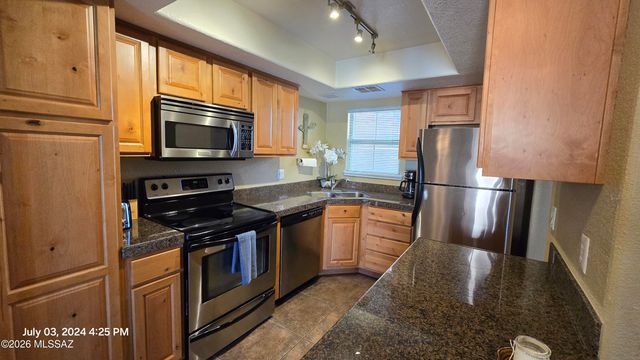6651 N Campbell Ave Apt 240, Tucson, AZ 85718