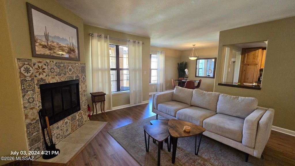 6651 N Campbell Ave Apt 240, Tucson, AZ 85718