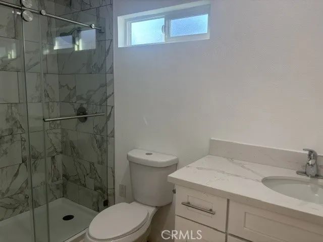719 Circle City Drive B, Corona, CA 92879