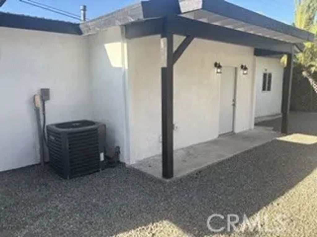 719 Circle City Drive B, Corona, CA 92879