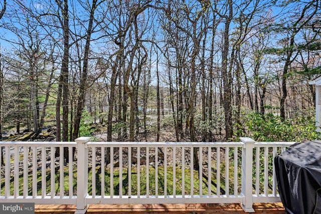 5 BEACHWOOD CT, Lake Harmony, PA 18624