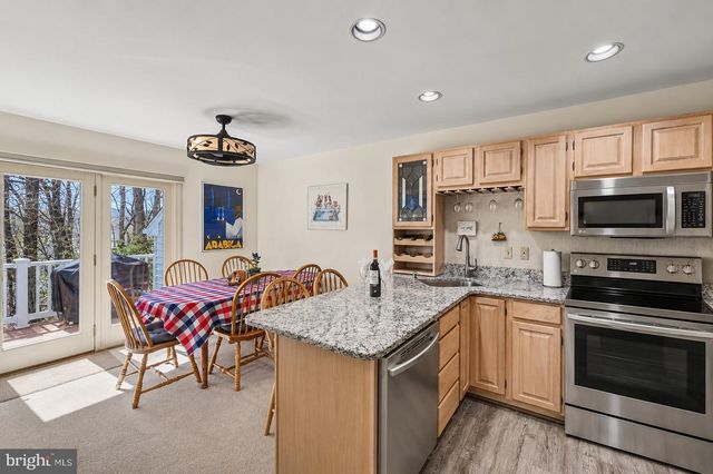 5 BEACHWOOD CT, Lake Harmony, PA 18624