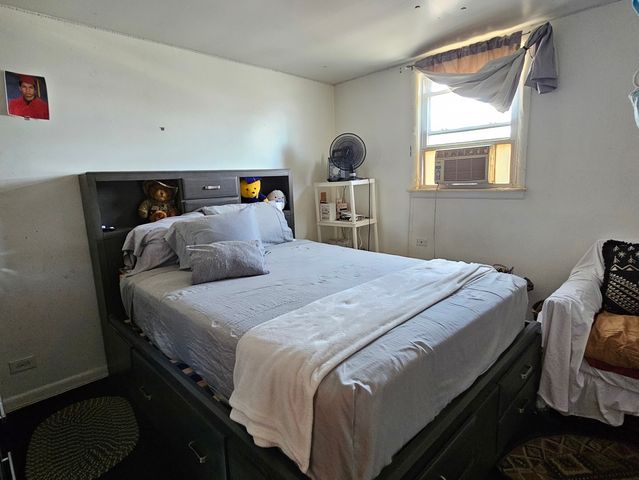 4323 S KEATING Avenue, Chicago, IL 60632