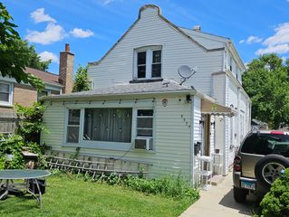 4323 S KEATING Avenue, Chicago, IL 60632