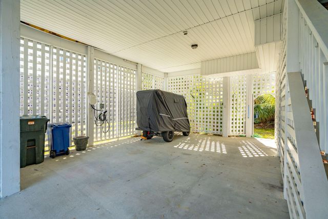 40 Battery Park Road, Edisto Island, SC 29438