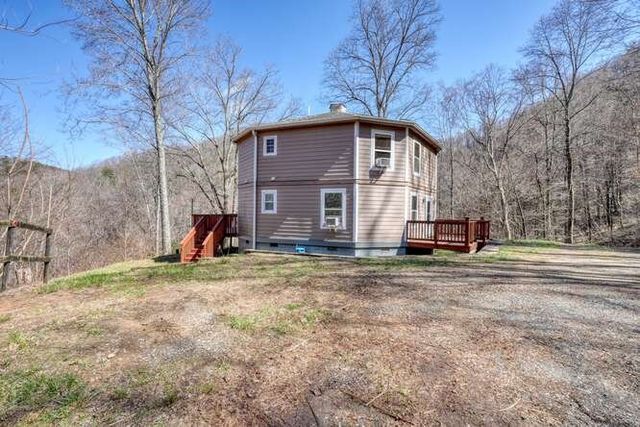 217 Beaver Pond Drive, Murphy, NC 28906