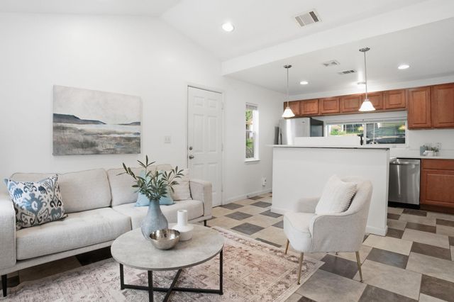 1118 Northwestern Ave A, Austin, TX 78702