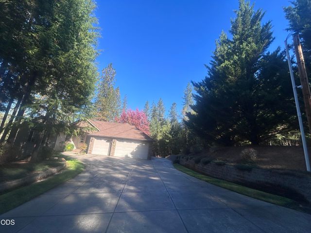 1280 Marcy Loop Road, Grants Pass, OR 97527