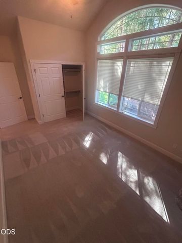 1280 Marcy Loop Road, Grants Pass, OR 97527