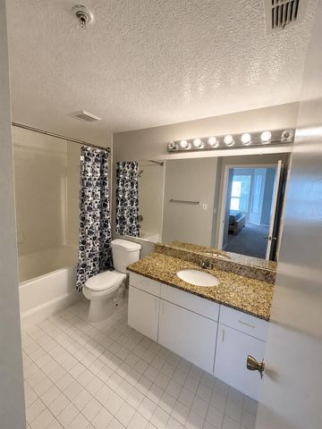 5542 METROWEST BOULEVARD 7-104, Orlando, FL 32811