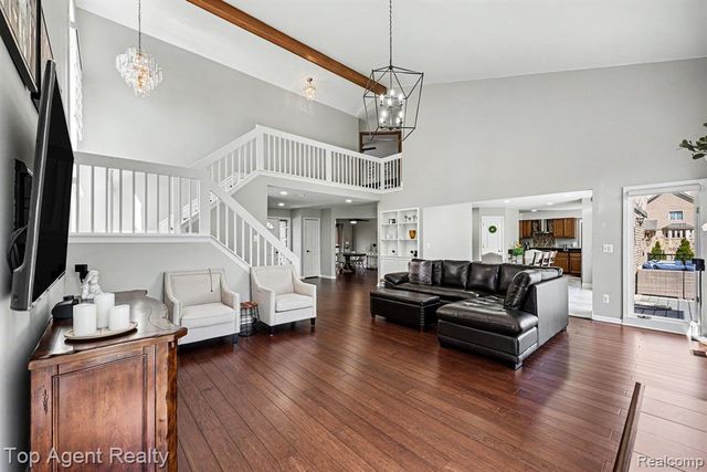 50492 Heatherwood Lane, Shelby Twp, MI 48317