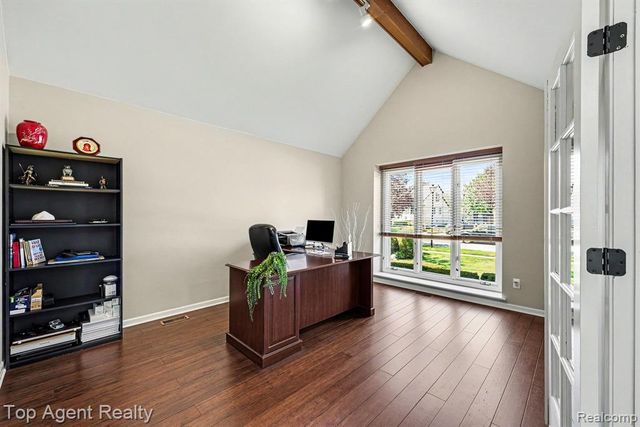 50492 Heatherwood Lane, Shelby Twp, MI 48317