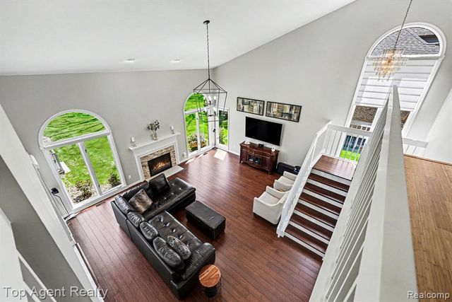 50492 Heatherwood Lane, Shelby Twp, MI 48317