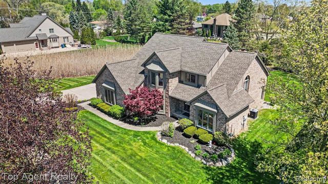 50492 Heatherwood Lane, Shelby Twp, MI 48317