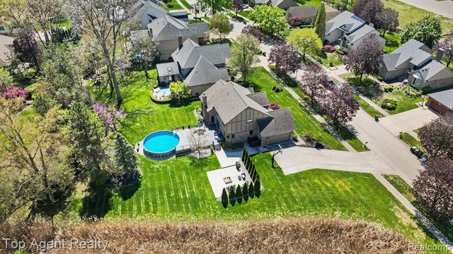 50492 Heatherwood Lane, Shelby Twp, MI 48317