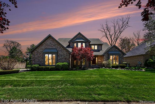 50492 Heatherwood Lane, Shelby Twp, MI 48317