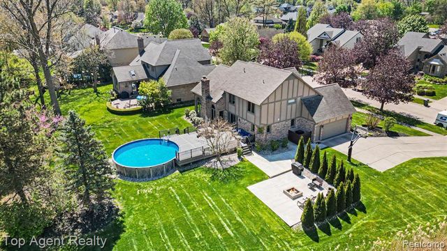 50492 Heatherwood Lane, Shelby Twp, MI 48317