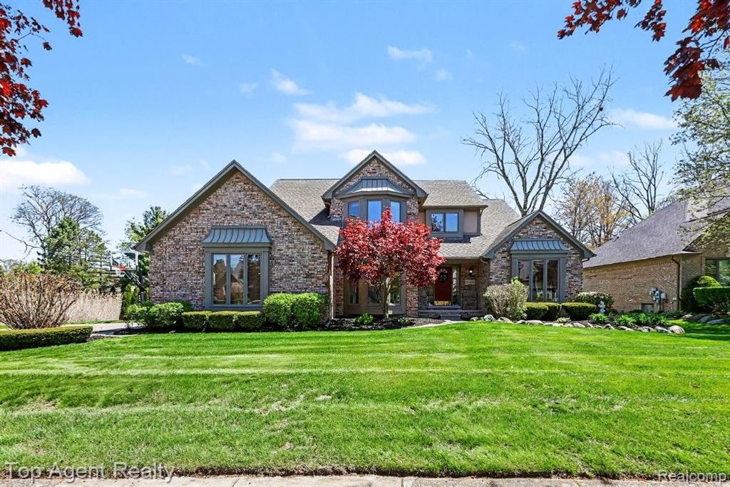 50492 Heatherwood Lane, Shelby Twp, MI 48317