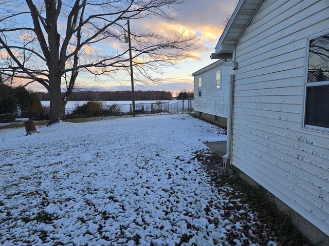 1531 S Raisin Center Highway, Adrian, MI 49221