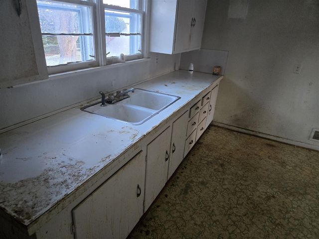 1531 S Raisin Center Highway, Adrian, MI 49221