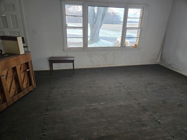 1531 S Raisin Center Highway, Adrian, MI 49221