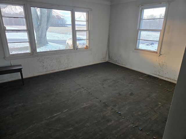 1531 S Raisin Center Highway, Adrian, MI 49221