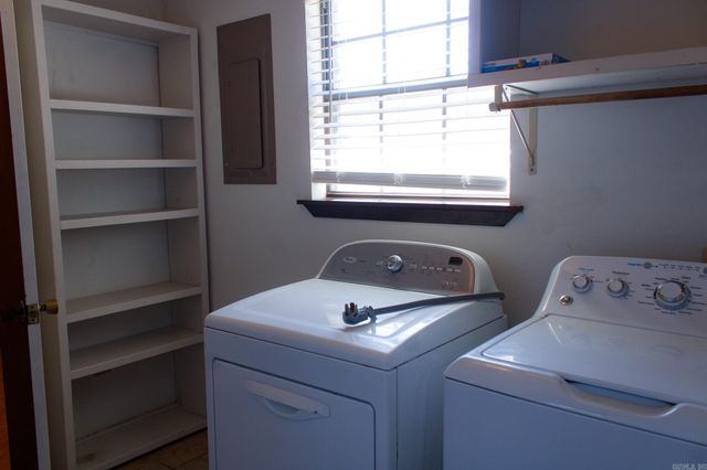 1302 E 20th Street, Stuttgart, AR 72160