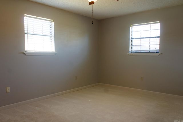 1302 E 20th Street, Stuttgart, AR 72160