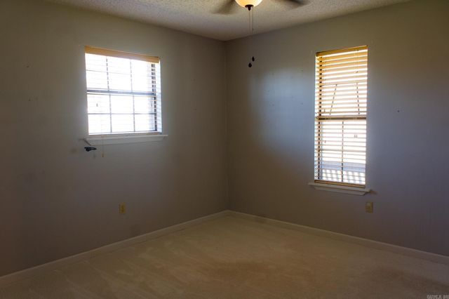 1302 E 20th Street, Stuttgart, AR 72160