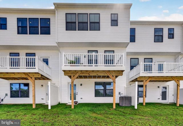 133 DOMENICA DR, Moorestown, NJ 08057
