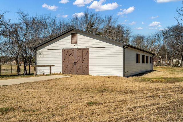 3109 Fm 1183, Ennis, TX 75119