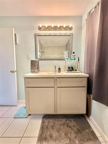 617 Perry Street, De Soto, MO 63020