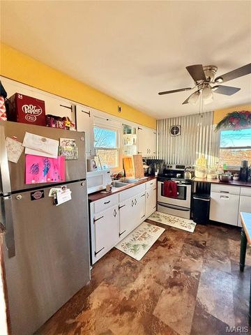 617 Perry Street, De Soto, MO 63020