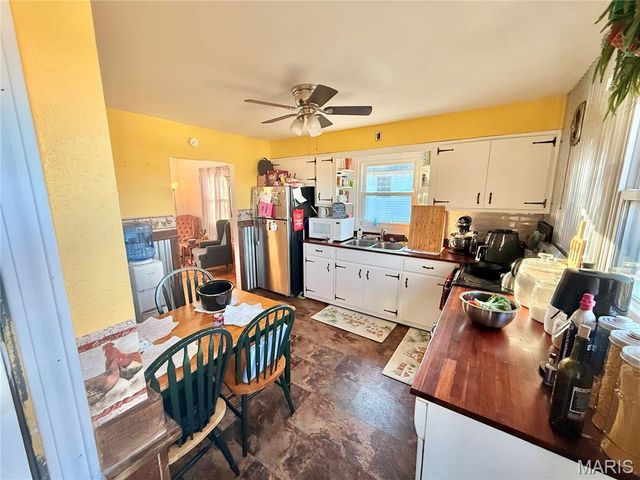 617 Perry Street, De Soto, MO 63020