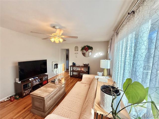 617 Perry Street, De Soto, MO 63020