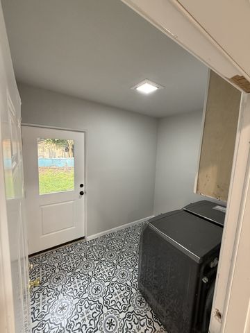 758 Bethpage Avenue, Dallas, TX 75217