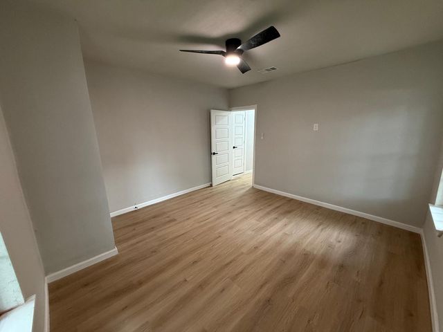 758 Bethpage Avenue, Dallas, TX 75217