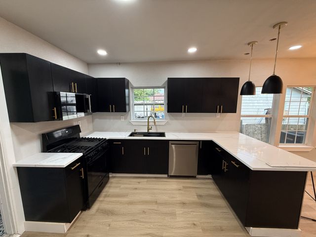 758 Bethpage Avenue, Dallas, TX 75217