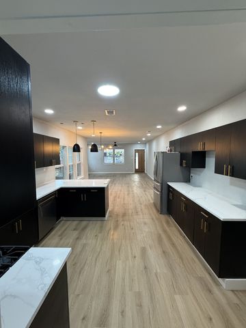758 Bethpage Avenue, Dallas, TX 75217