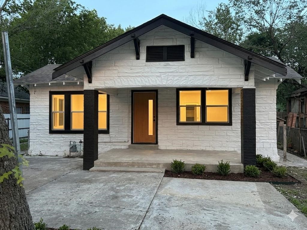 758 Bethpage Avenue, Dallas, TX 75217