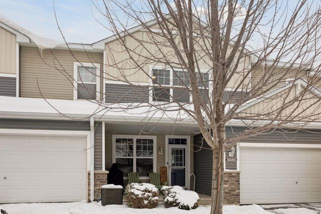 1650 White Pine Way B, Carver, MN 55315