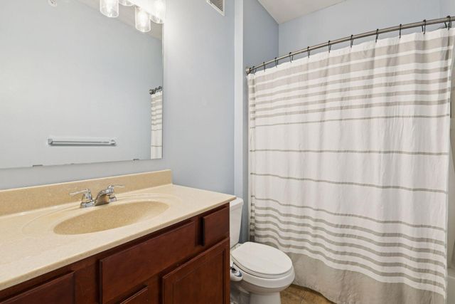 1650 White Pine Way B, Carver, MN 55315