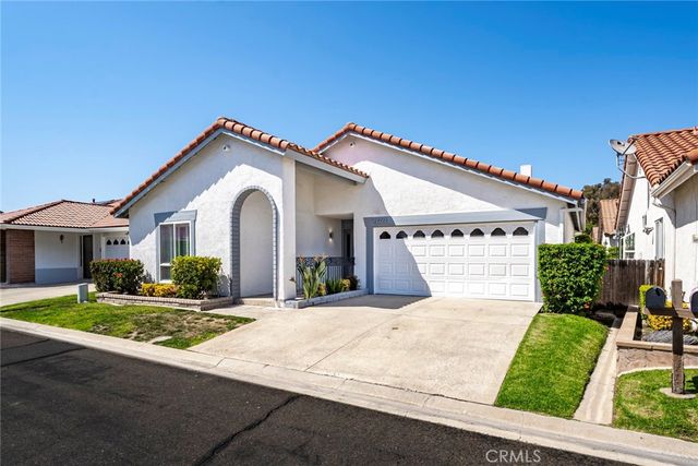 27725 Calle Valdes, Mission Viejo, CA 92692