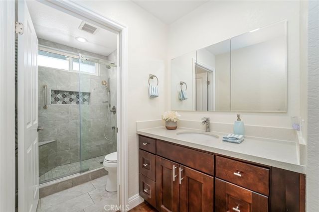 27725 Calle Valdes, Mission Viejo, CA 92692