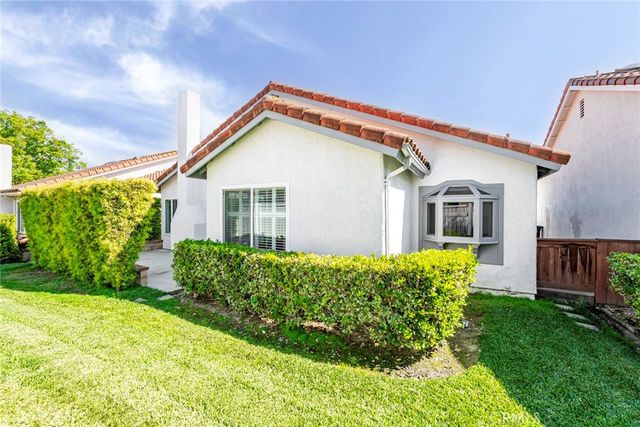 27725 Calle Valdes, Mission Viejo, CA 92692