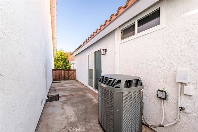 27725 Calle Valdes, Mission Viejo, CA 92692