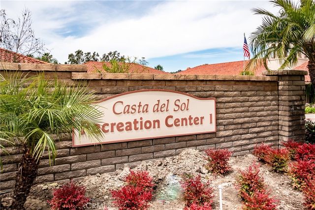 27725 Calle Valdes, Mission Viejo, CA 92692