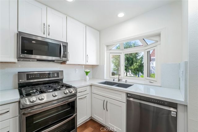 27725 Calle Valdes, Mission Viejo, CA 92692